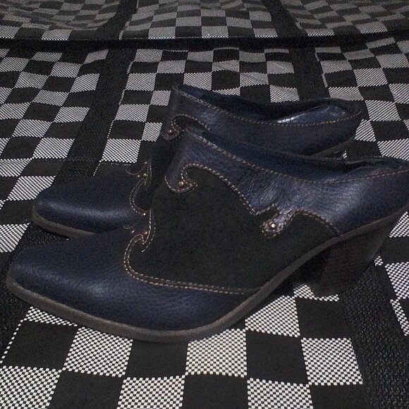 Women's clog booties - Picture 1 of 4